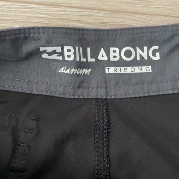 Billabong SwimShorts - Picture 3 of 3